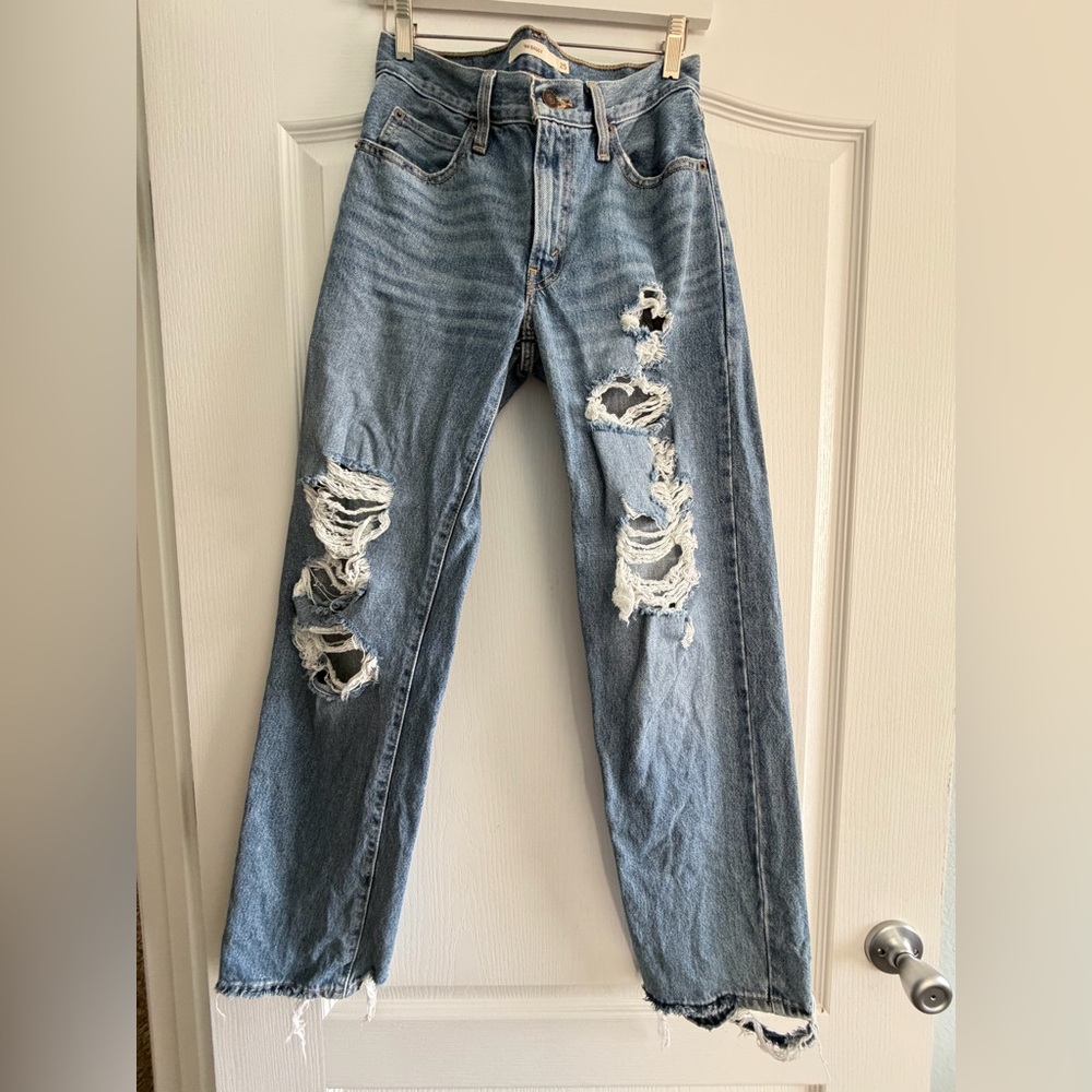 Levi's Light Blue Distressed Ripped 94’ baggy Jeans